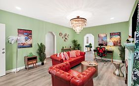 New! Havana Nights Villa ! Walk To Calle Ocho!