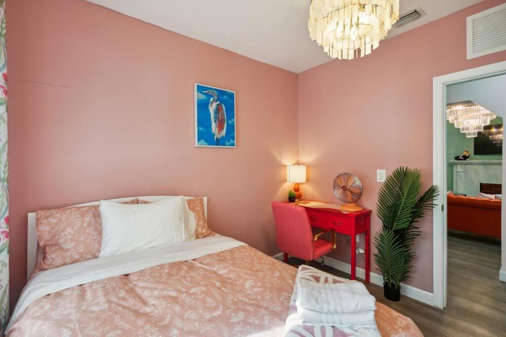 New! Havana Nights Villa ! Walk To Calle Ocho! Miami Exterior foto
